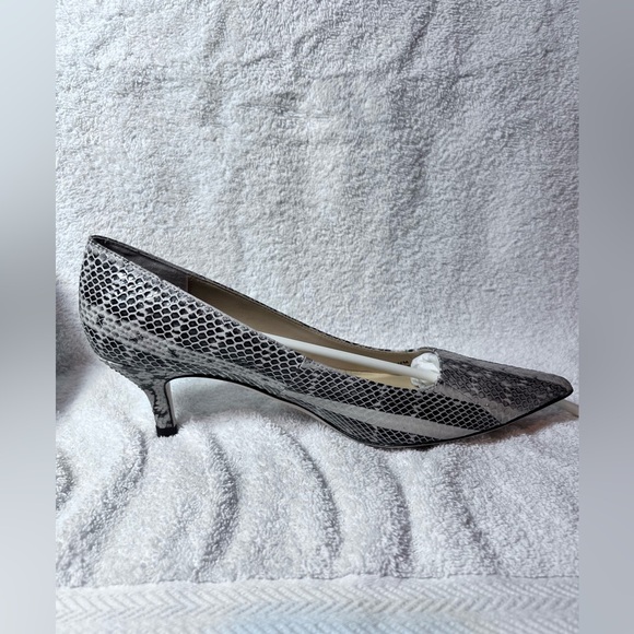 NWT & Box. Luxe J Renee Snake Skin, Size 10 , Kitten heel. Dust bag included- - Picture 5 of 13